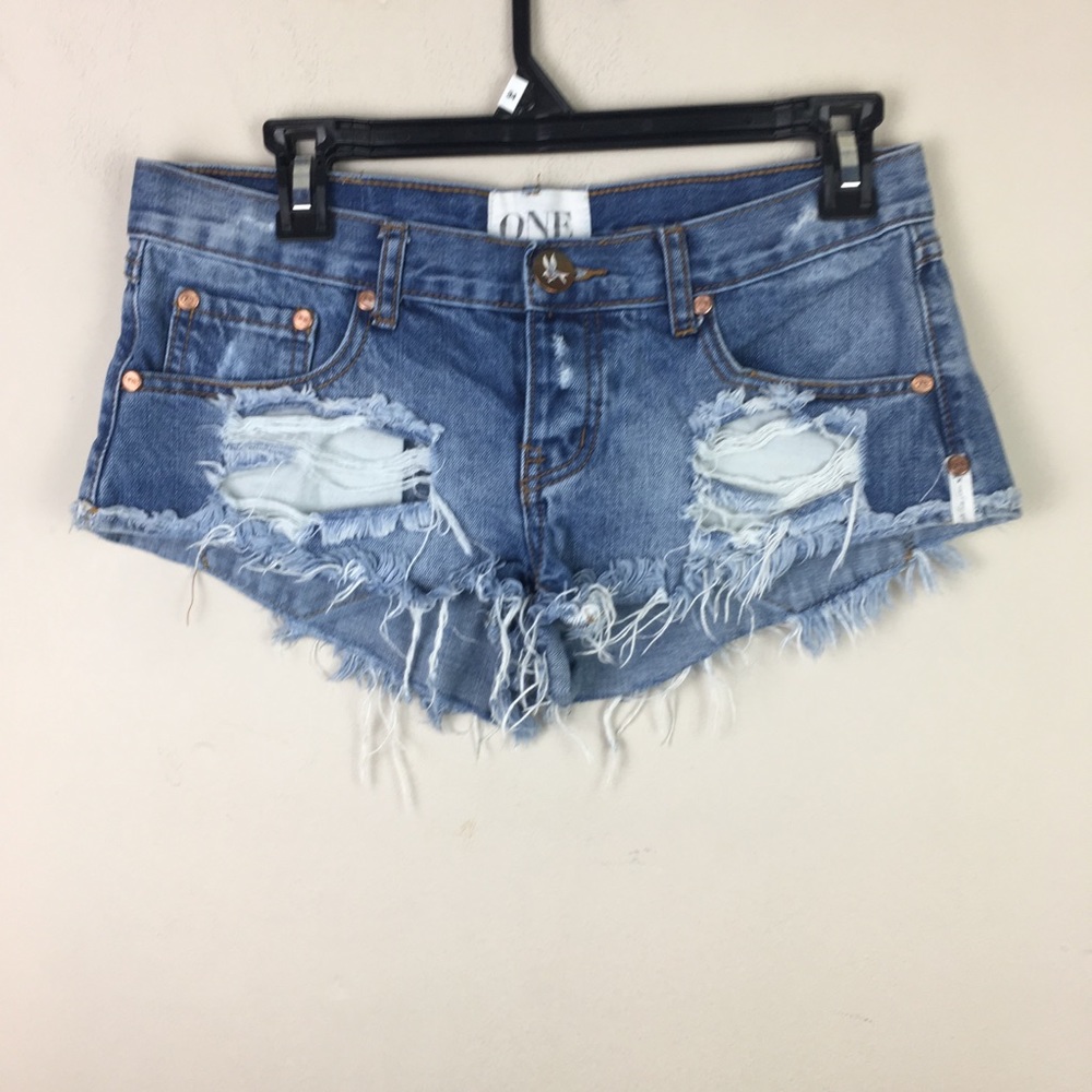 One teaspoon trash whore distressed frayed short
